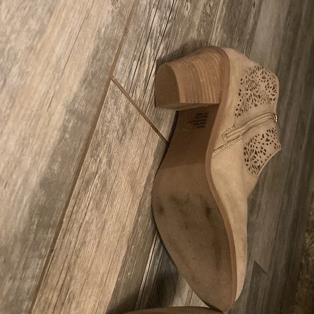 Olivia miller booties - Picture 6 of 7